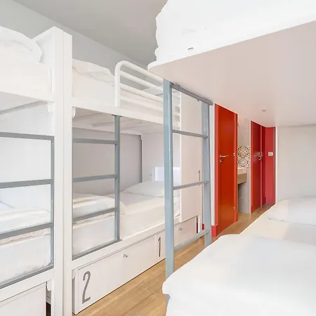 Generator Vandrarhem *