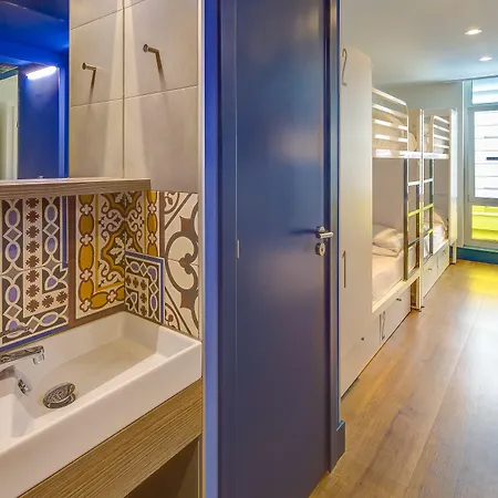 Generator Vandrarhem